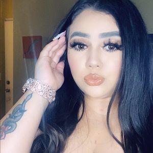 Meet your Posher, Isabel